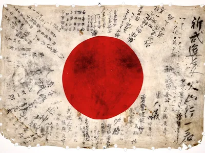After inheriting the flag from his grandfather, Scott&nbsp;Stein decided to return it to the descendants of its original owner.