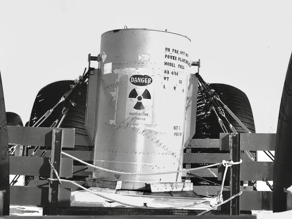 Lead Canister With Fuel Rods