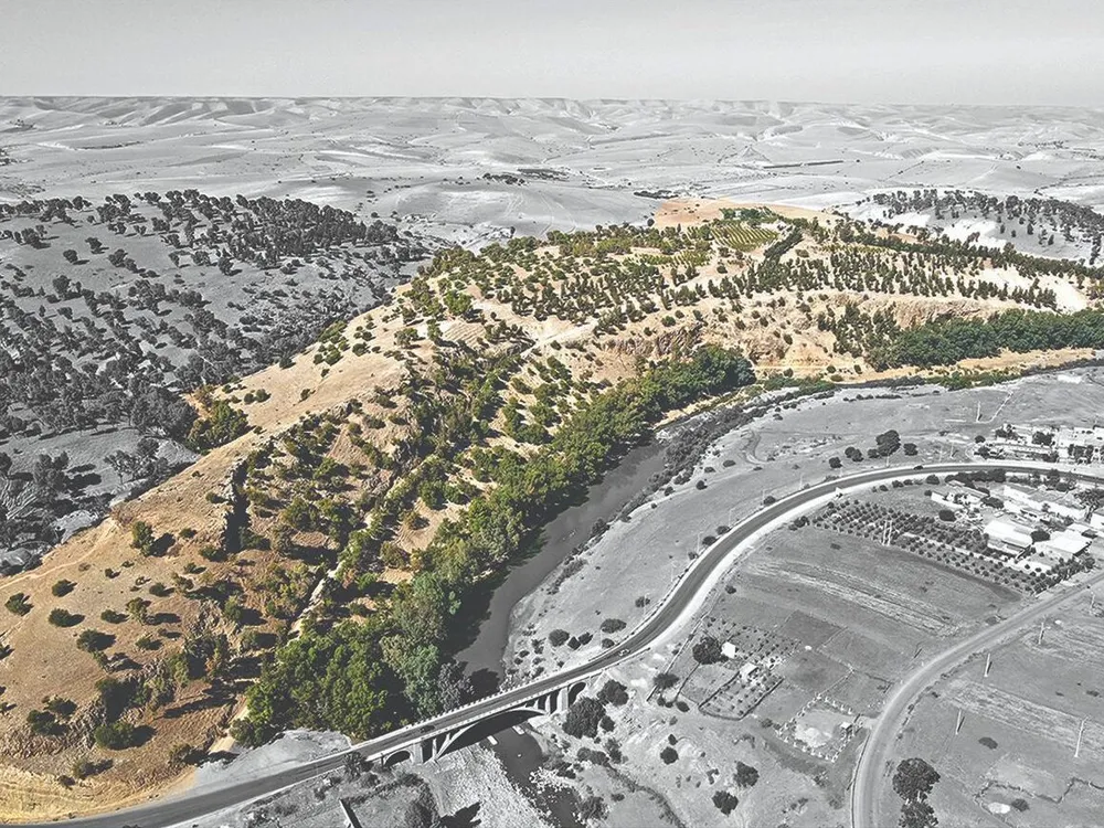 Oued Beht in color